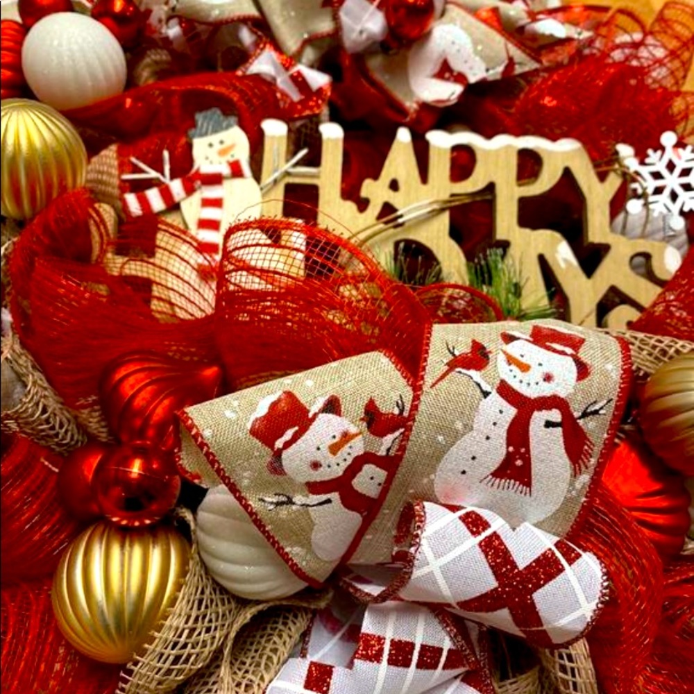 Deco mesh round Christmas wreath